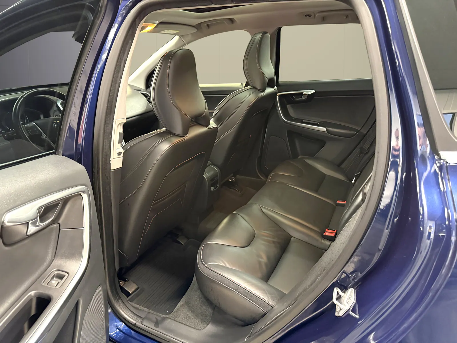 Volvo XC60 Ocean Race Business Edition Pro – bild 10