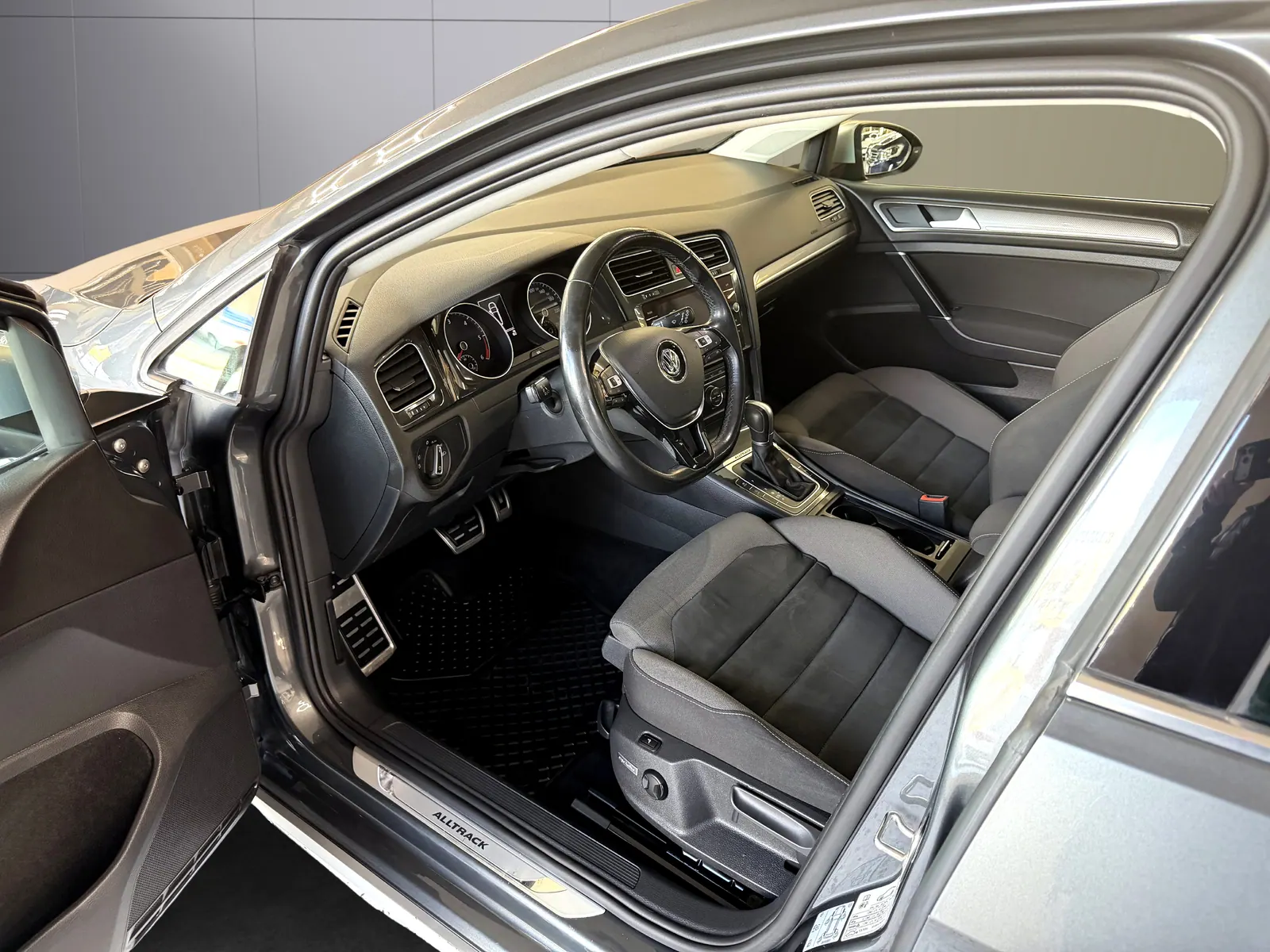 Volkswagen Golf Alltrack 2.0 TDI DPF 4Motion DSG Sekventiell Euro 6 – bild 9