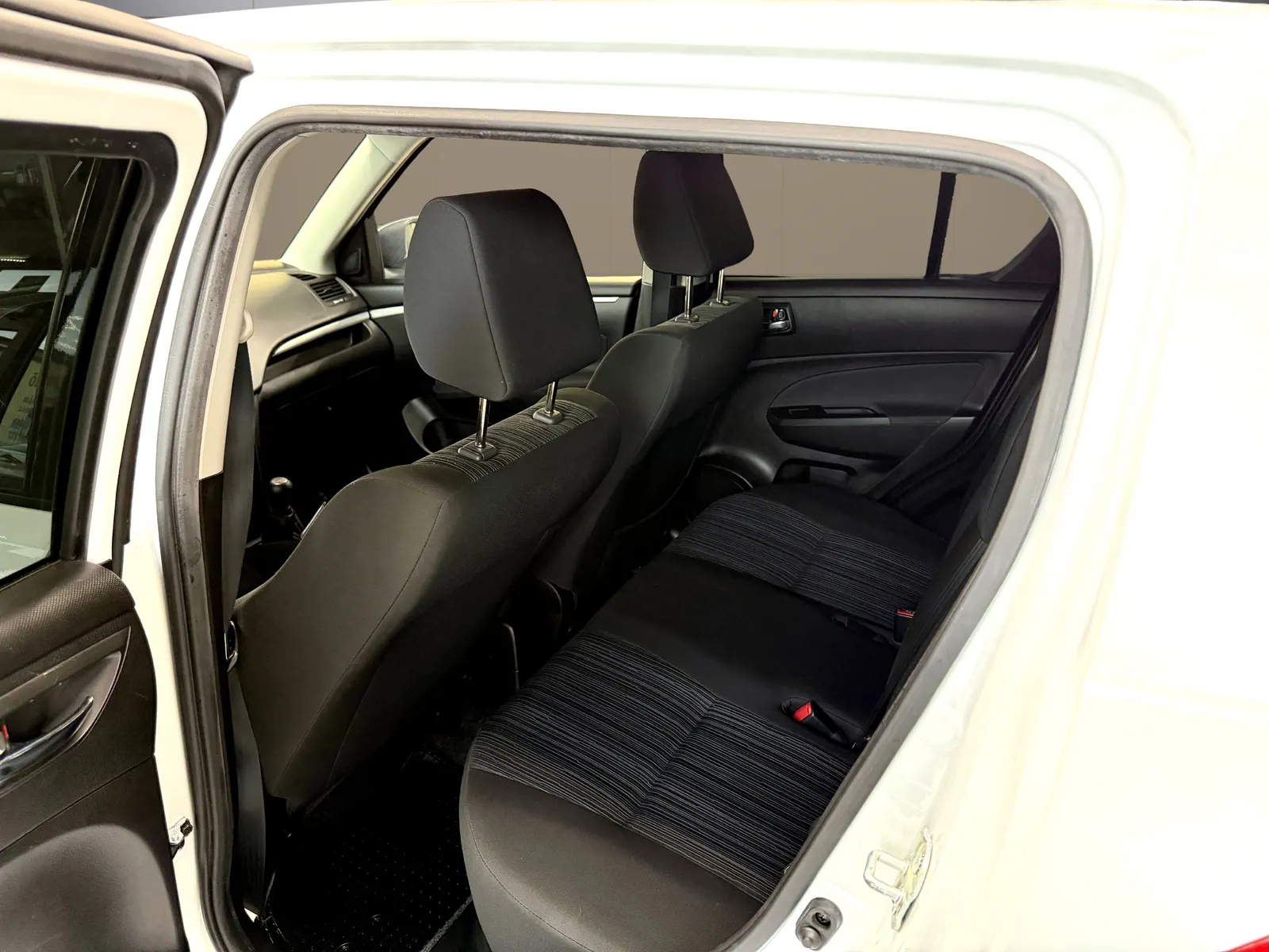 Suzuki Swift 5-dörrar Euro 5 – bild 10