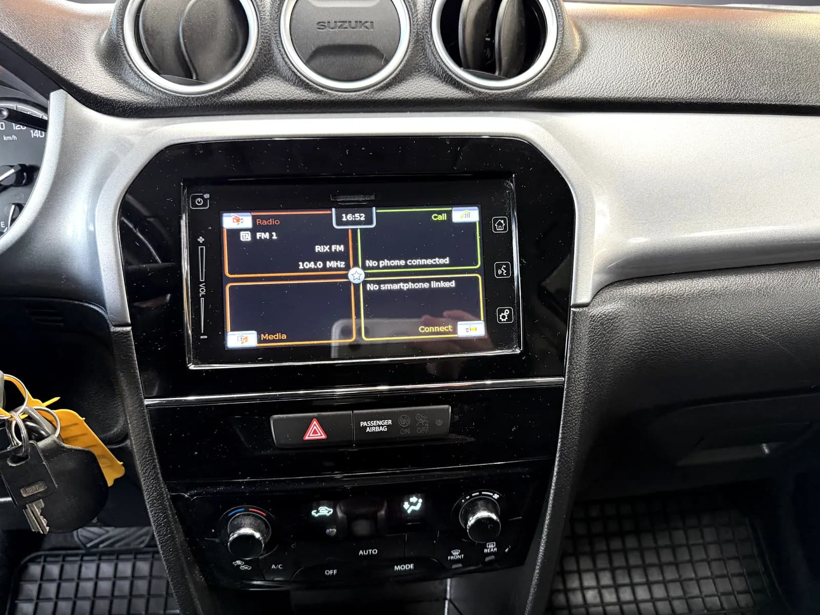 Suzuki Vitara 5-dörrar Vitara 1.6 DOHC 16V VVT AllGrip Automatisk Euro 6 – bild 12